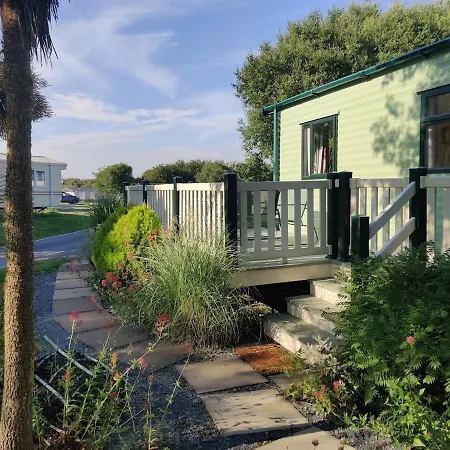 Maggie's Garden Retreat